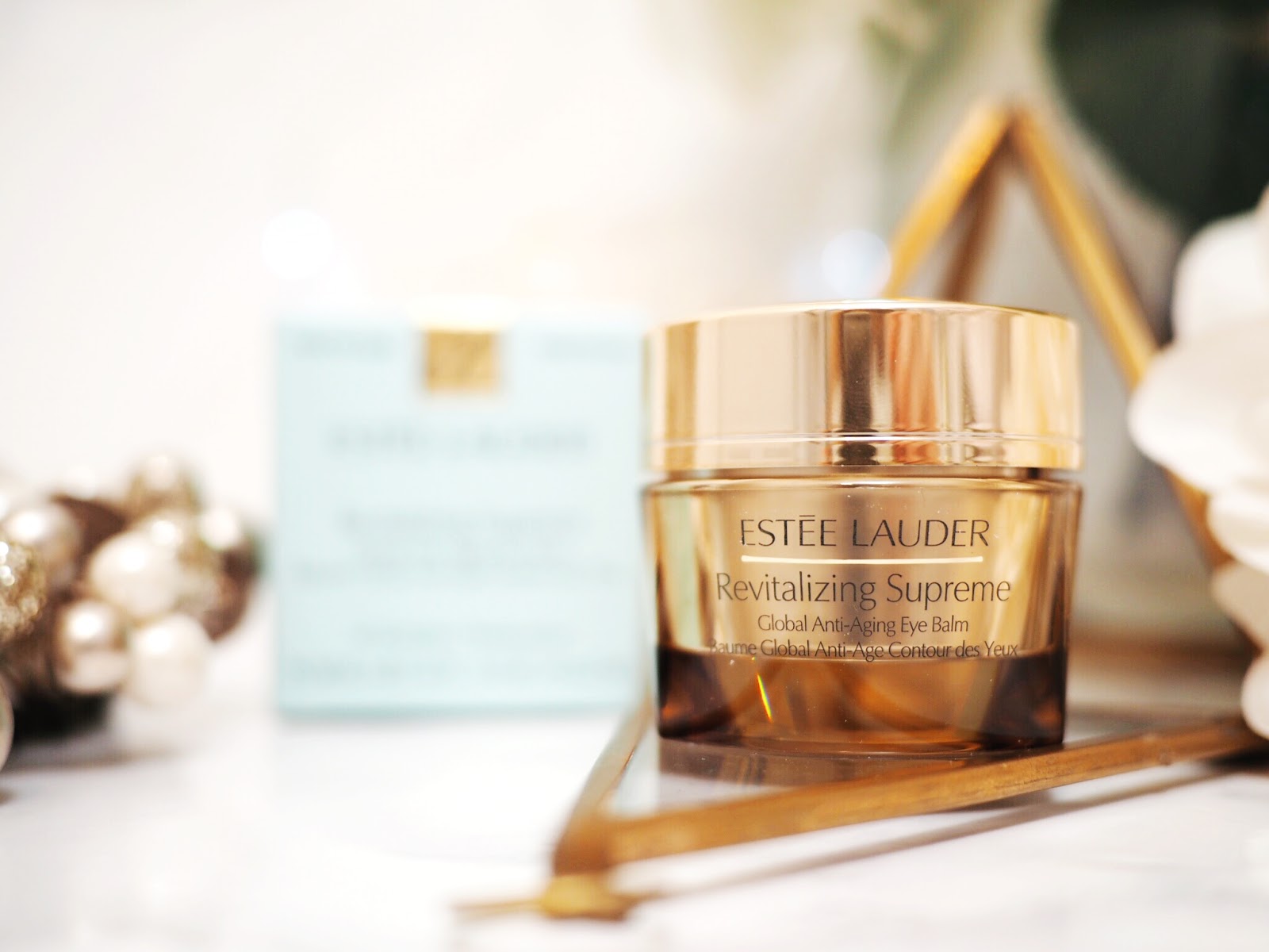 Estee Lauder, Estee Lauder Revitalizing Supreme Global Anti - Aging Power Eye Balm, Estee Lauder Revitalizing Supreme Global Anti - Aging Power Eye Balm รีวิว, Estee Lauder Revitalizing Supreme Global Anti - Aging Power Eye Balm ราคา, Estee Lauder Revitalizing Supreme Global Anti - Aging Power Eye Balm 15 ml., Estee Lauder Revitalizing Supreme Global Anti - Aging Power Eye Balm 15 ml. บาล์มบำรุงผิวรอบดวงตาที่ให้การบำรุงครอบคลุม และเป็นมาสก์รอบดวงตาในหนึ่งเดียว