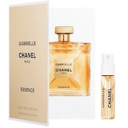 Chanel Gabrielle Essence EDP 1.5 ml ความหอมที่ผสมผสานความสดใสเข้ากับความหรูหราเย้ายวนเข้าด้วยกัน น้ำหอมกลิ่นฟลอรัลที่น่าหลงใหล เพื่อสร้างกลิ่นหอมที่อบอุ่นและอบอวล