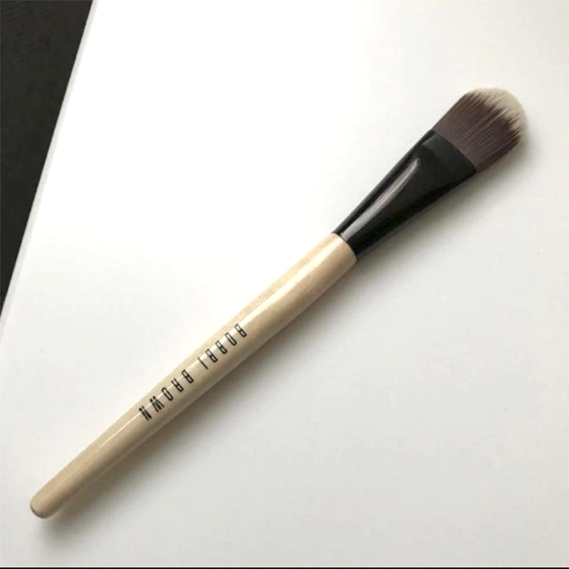 BOBBI BROWN Foundation Brush 19cm